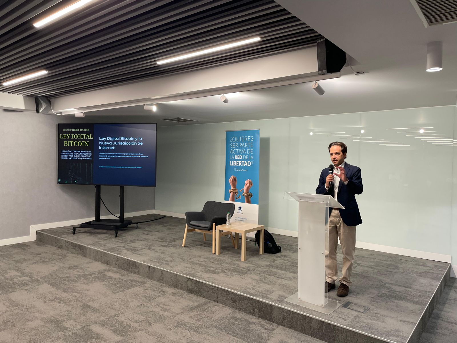 Presentación del libro Ley digital bitcoin, de Ignacio Ferrer-Bonsoms, en UFM Madrid
