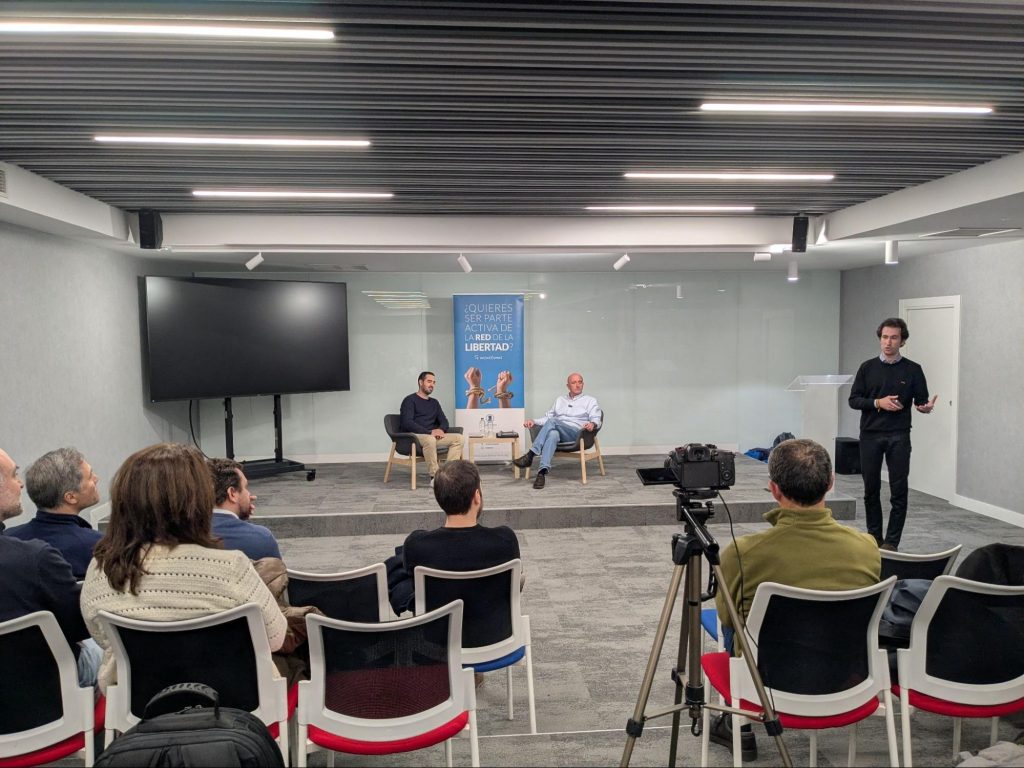 Conversación con Paco Capella