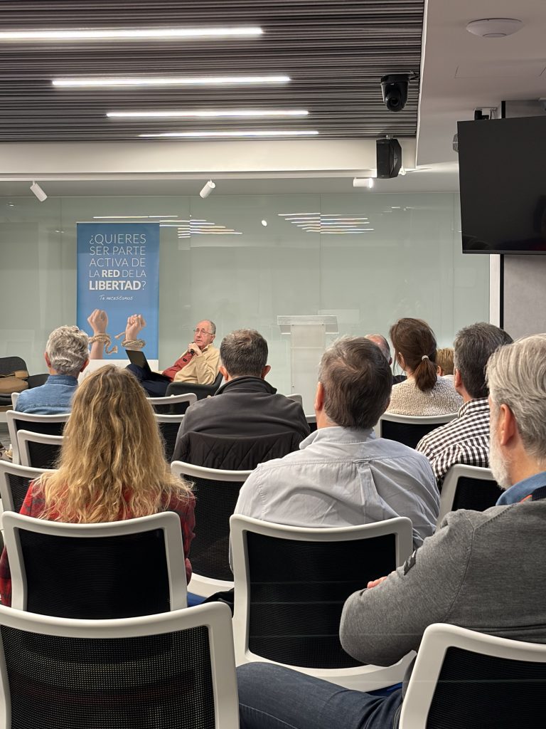 Carlos Seror expone en Madrid la teoría de Hayek sobre lenguaje, mente y orden social
